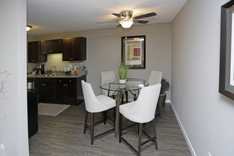 Granite Trails Apartments in Maplewood, MN - Foto de edificio - Interior Photo