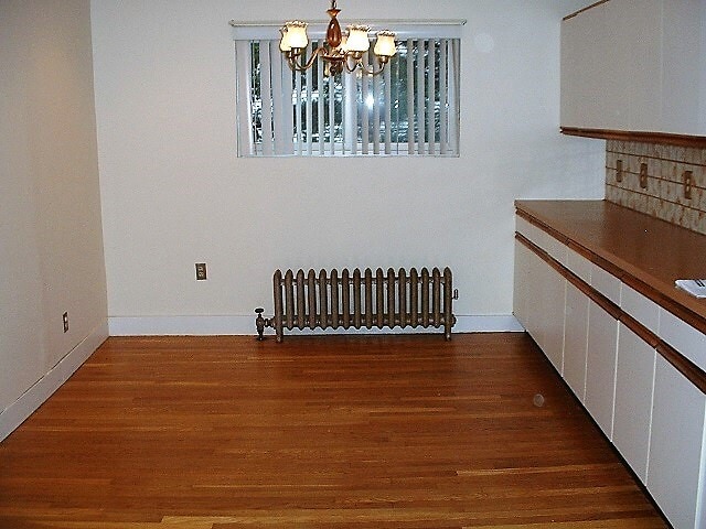 393 Newton St, Unit 1 in Waltham, MA - Building Photo - Building Photo