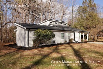 731 Latimer St in Hillsborough, NC - Building Photo - Building Photo