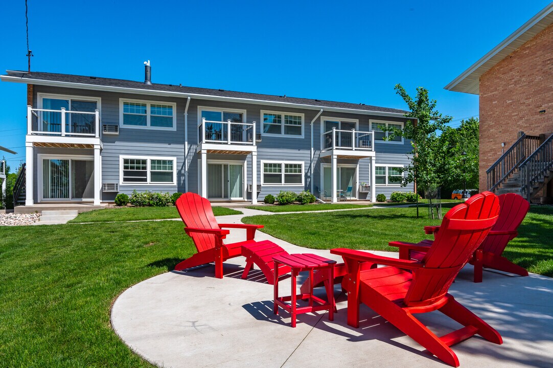 University Lofts in Oshkosh, WI - Foto de edificio