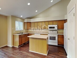 1622 S Pagosa Ct in Aurora, CO - Building Photo - Building Photo