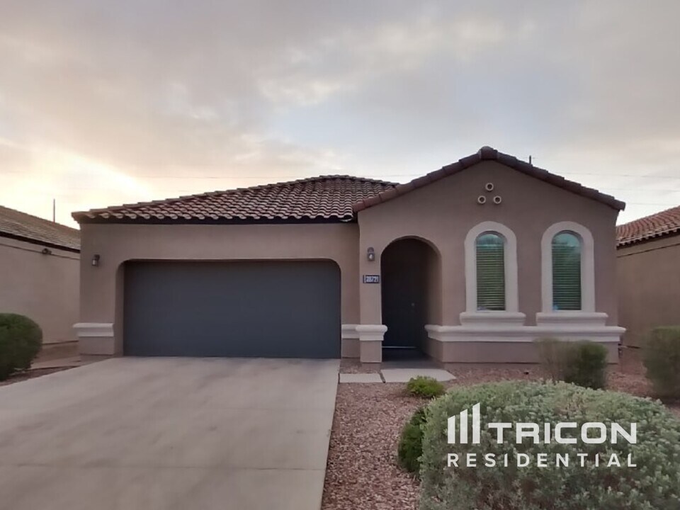 28721 Gypsum Dr in San Tan Valley, AZ - Building Photo