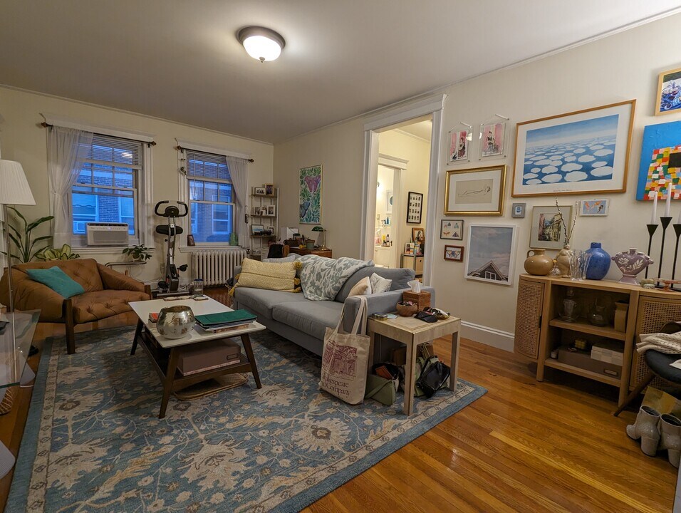 854 Massachusetts Ave, Unit 13 in Cambridge, MA - Building Photo