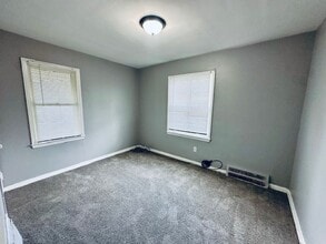 9213 Plainview Ave in Detroit, MI - Building Photo - Building Photo