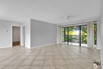 1040 Homewood Blvd in Delray Beach, FL - Building Photo - Building Photo