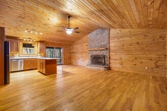 338 Cherokee Cir in Erwin, TN - Building Photo - Building Photo