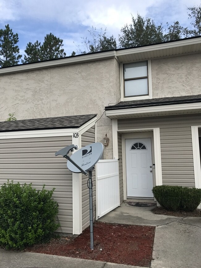 property at 727 S Main St