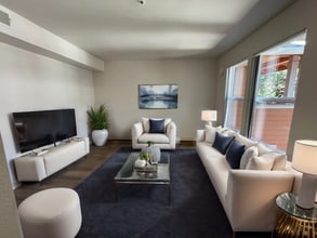 Sunset Creek Apartments in Fairfield, CA - Building Photo - Building Photo