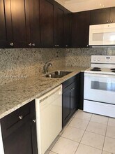 1221 SW 122nd Ave in Miami, FL - Building Photo - Building Photo