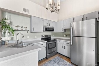 4760 S Wadsworth Blvd in Littleton, CO - Building Photo - Building Photo