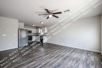 123 Bobcat Way in Casa Grande, AZ - Building Photo - Building Photo