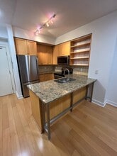 438 King St W, Unit 1 in Toronto, ON - Building Photo - Building Photo