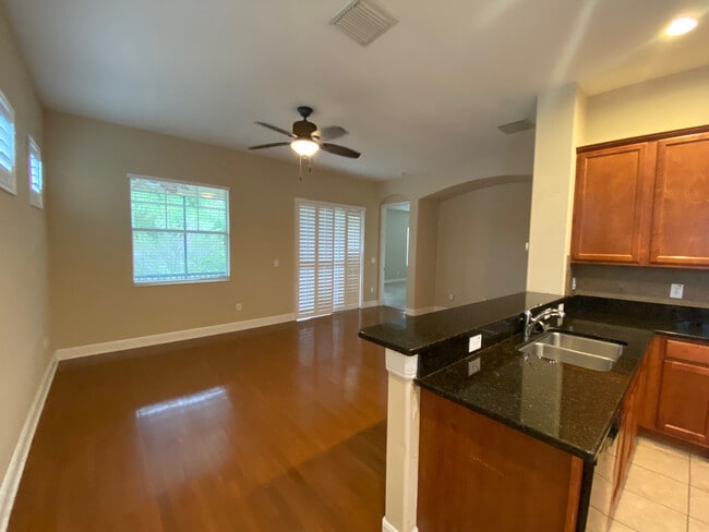 7212 S St Patrick St in Tampa, FL - Building Photo - Building Photo