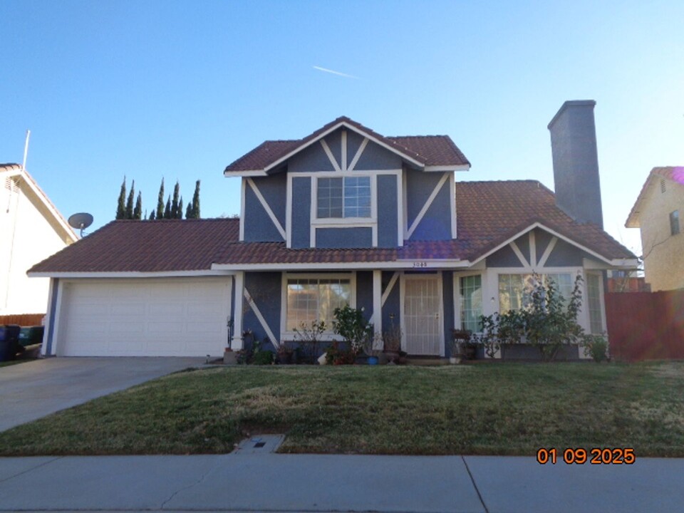 3048 Dearborn Ave in Palmdale, CA - Building Photo