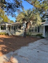 661 Adluh St in Mount Pleasant, SC - Building Photo