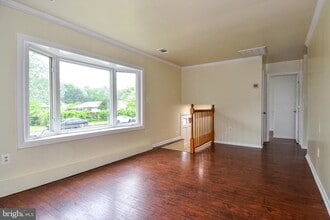 13303 Huntington Ln in Woodbridge, VA - Building Photo - Building Photo