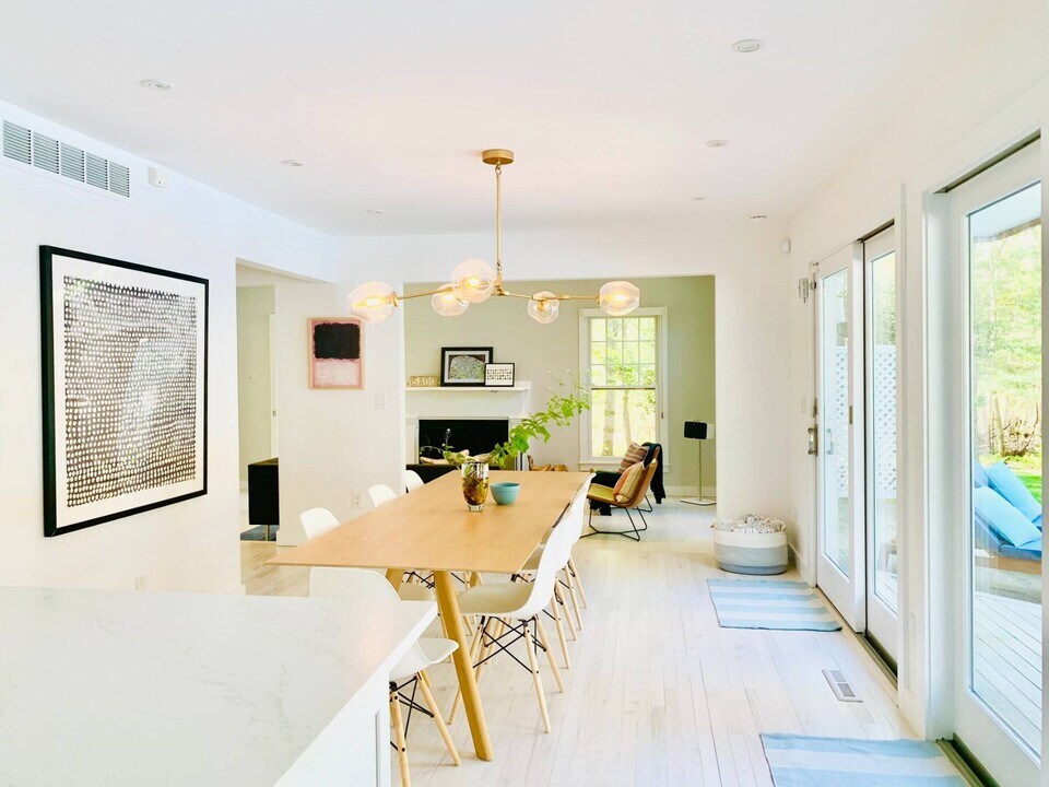 34 Toppings Path in Sagaponack, NY - Building Photo