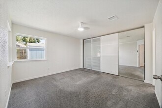 9327 Crescent Moon Dr in Houston, TX - Building Photo - Building Photo