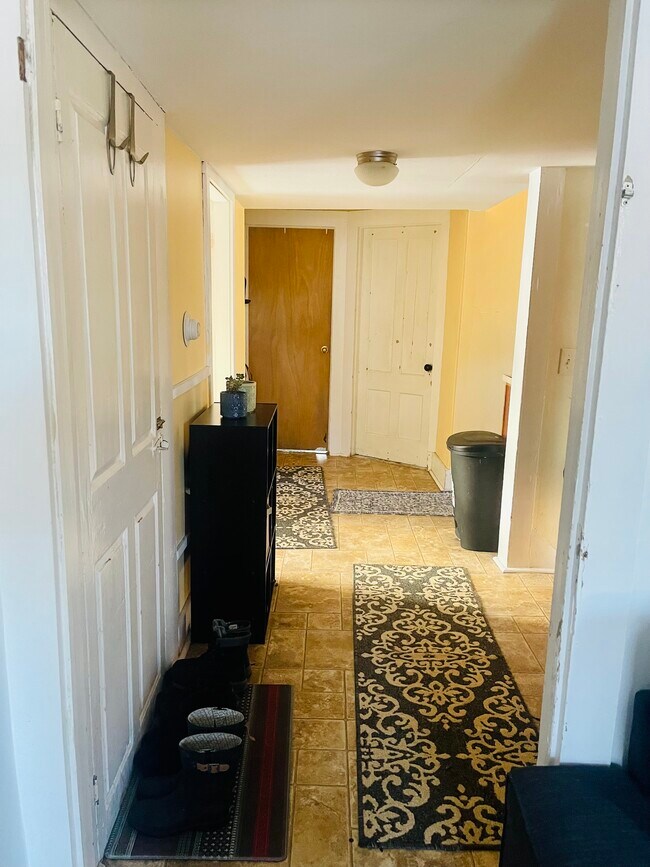 66 VT-110 in Royalton, VT - Building Photo - Building Photo