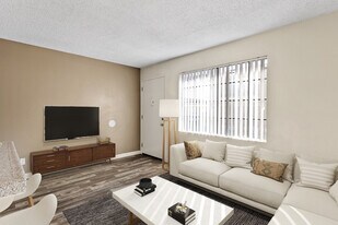 Vista Hermosa- IMMEDIATE MOVE IN AVAILABLE!!