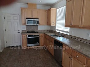 213 Moscato Ct in Vacaville, CA - Building Photo - Building Photo