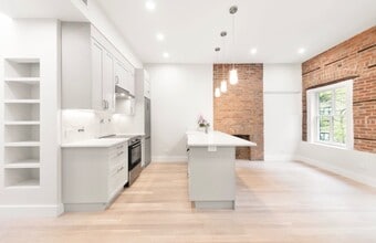 147 E 18th St in New York, NY - Building Photo - Building Photo