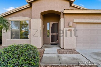 2131 E Bellerive Pl in Chandler, AZ - Foto de edificio - Building Photo