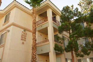 7163 S Durango Dr in Las Vegas, NV - Building Photo