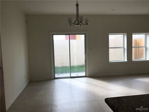 11 E St in Palmview, TX - Building Photo - Building Photo