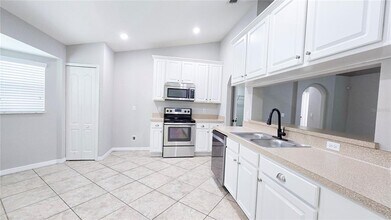 3519 Kenwood Crossing in Lakeland, FL - Building Photo - Building Photo