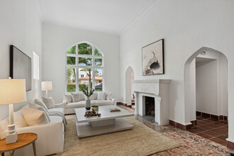 319 Mendoza Ave in Miami, FL - Building Photo - Building Photo