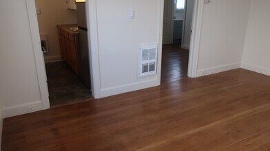 535 Yakima St, Unit B in Wenatchee, WA - Building Photo - Building Photo