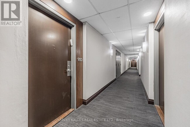 5-915 Rosehill Ave in Toronto, ON - Building Photo - Building Photo