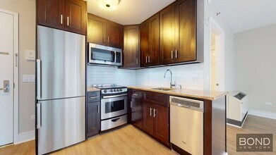 237 E 34th St in New York, NY - Foto de edificio - Building Photo