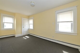 177 Lincoln Ave in Mineola, NY - Building Photo - Building Photo