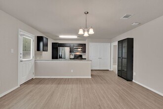 11330 Babcock Bnd in San Antonio, TX - Building Photo - Building Photo