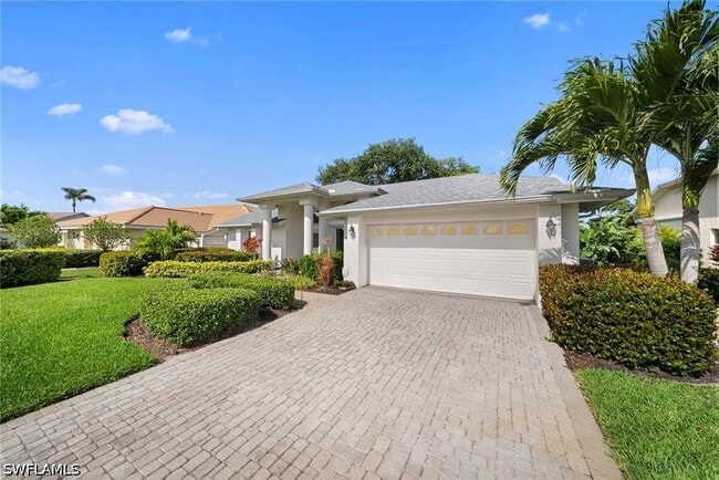 22361 Fountain Lakes Blvd in Estero, FL - Building Photo - Building Photo