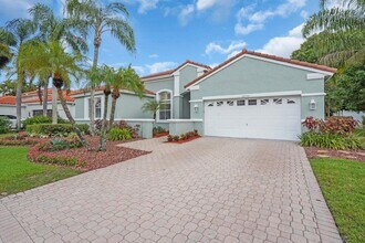 18544 Ocean Mist Dr in Boca Raton, FL - Building Photo - Building Photo