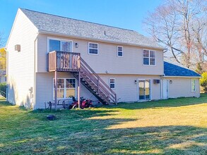 7 Dally Farm Rd in Windsor, CT - Building Photo - Building Photo