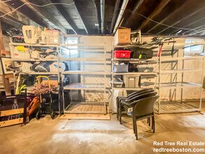 21 Town Hill St, Unit 1 in Quincy, MA - Building Photo - Building Photo