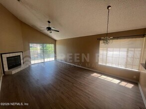 7739 Coatbridge Ln N in Jacksonville, FL - Building Photo - Building Photo