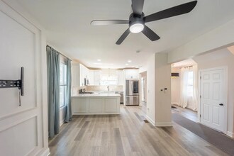 582 Gilbert St in Columbus, OH - Building Photo - Building Photo