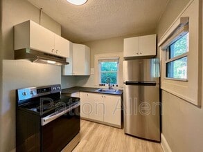 90 Fairfax Ave in Asheville, NC - Building Photo - Building Photo