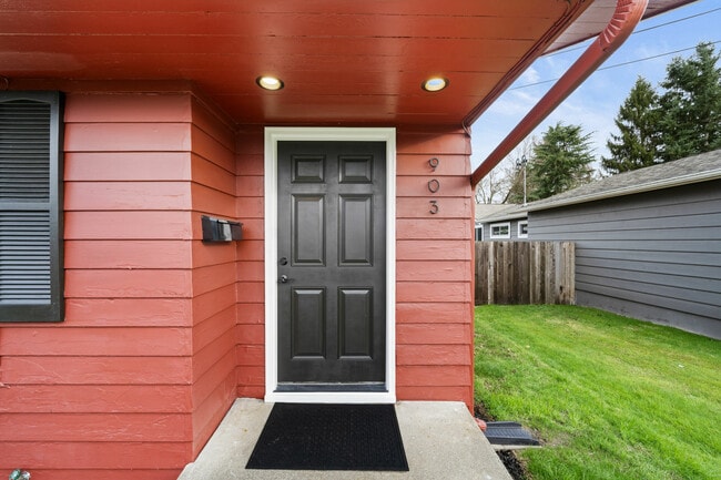 903 Bonney Ave in Sumner, WA - Building Photo - Building Photo