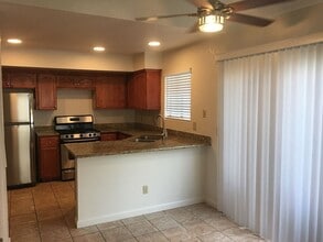 220 E Grant St in Santa Maria, CA - Building Photo - Building Photo