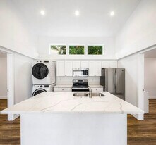 554 N Cambridge St in Orange, CA - Building Photo