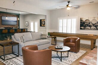 131F Woodmont Blvd, Unit SI ID1051664P in Nashville, TN - Foto de edificio - Building Photo