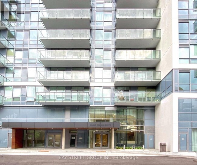 property at 10 De Boers Dr
