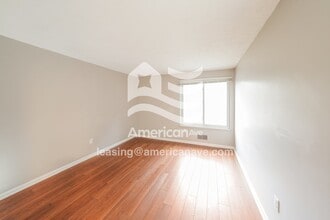 30 Tilegate Glen in Fairport, NY - Building Photo - Building Photo