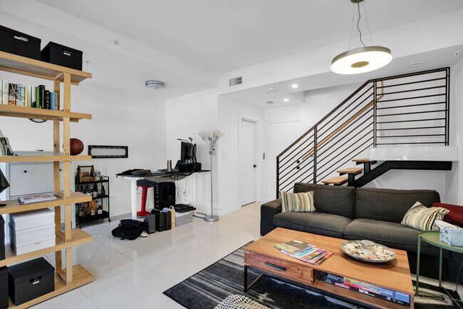 87 N Shore Dr in Miami Beach, FL - Building Photo - Building Photo